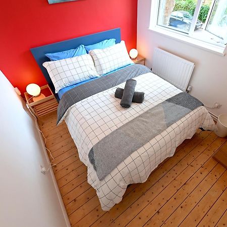 4 Bedroom Patio House Regent'S Park - Parking London Eksteriør billede