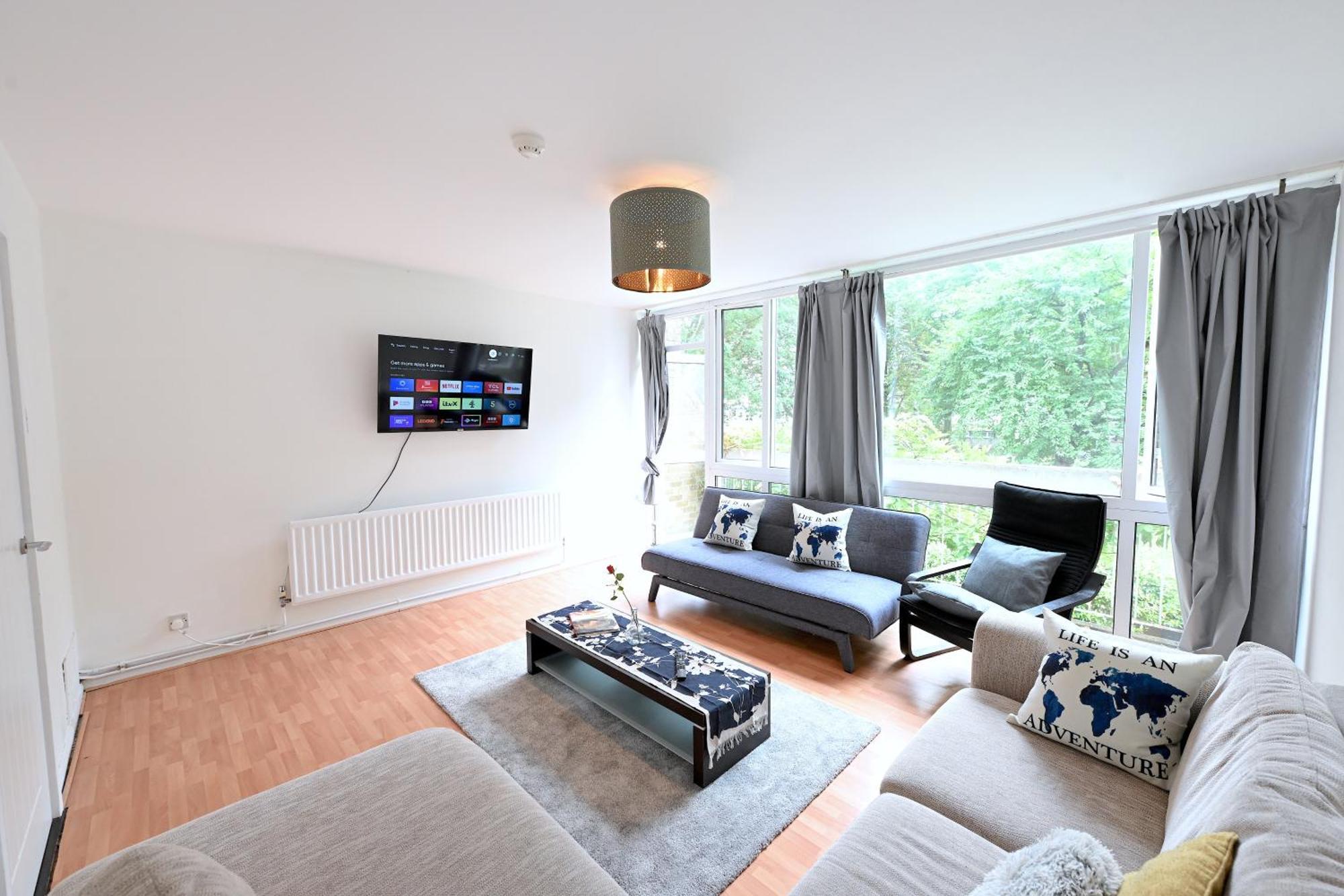 4 Bedroom Patio House Regent'S Park - Parking London Eksteriør billede