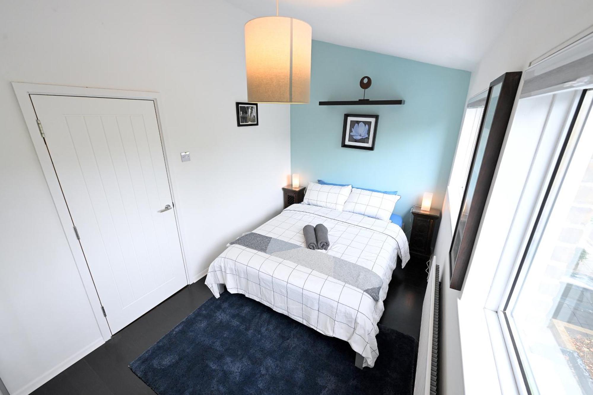 4 Bedroom Patio House Regent'S Park - Parking London Eksteriør billede