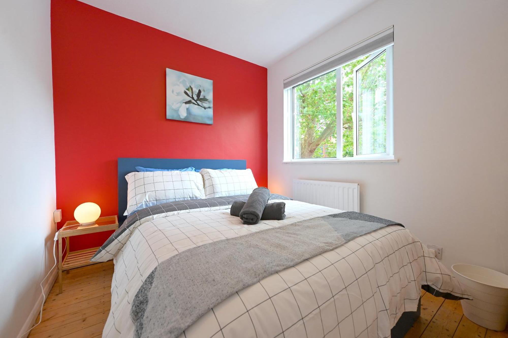 4 Bedroom Patio House Regent'S Park - Parking London Eksteriør billede