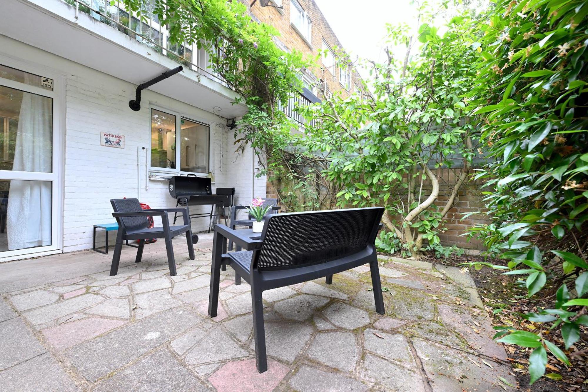 4 Bedroom Patio House Regent'S Park - Parking London Eksteriør billede