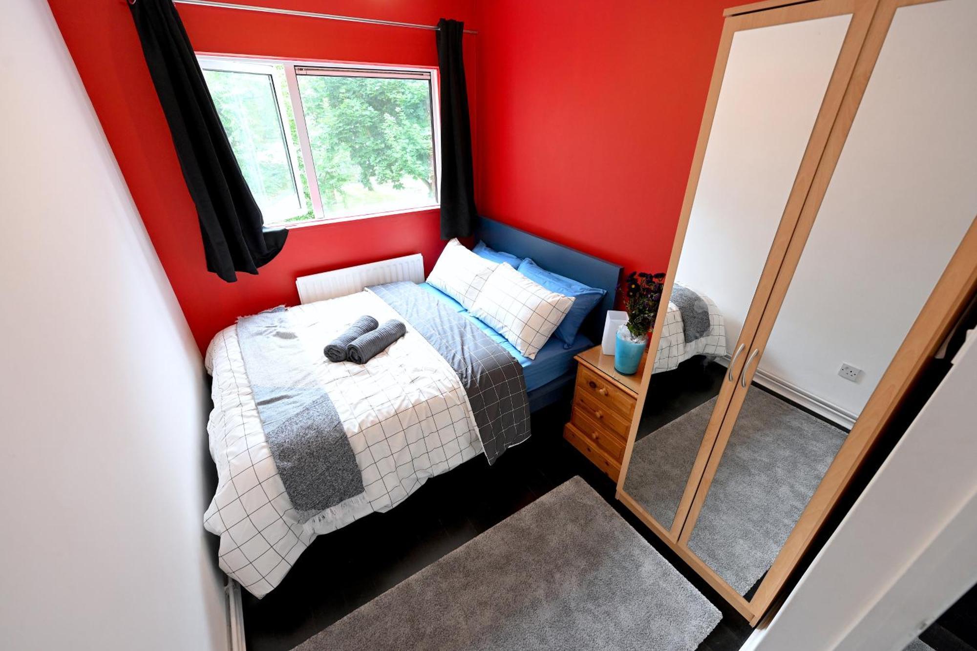 4 Bedroom Patio House Regent'S Park - Parking London Eksteriør billede