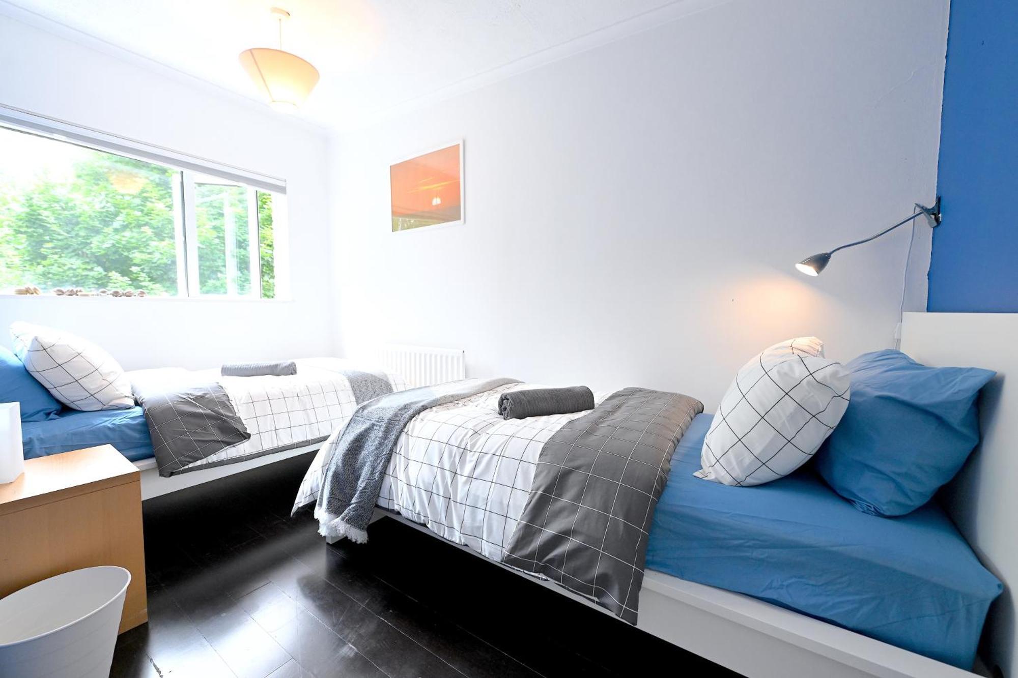 4 Bedroom Patio House Regent'S Park - Parking London Eksteriør billede